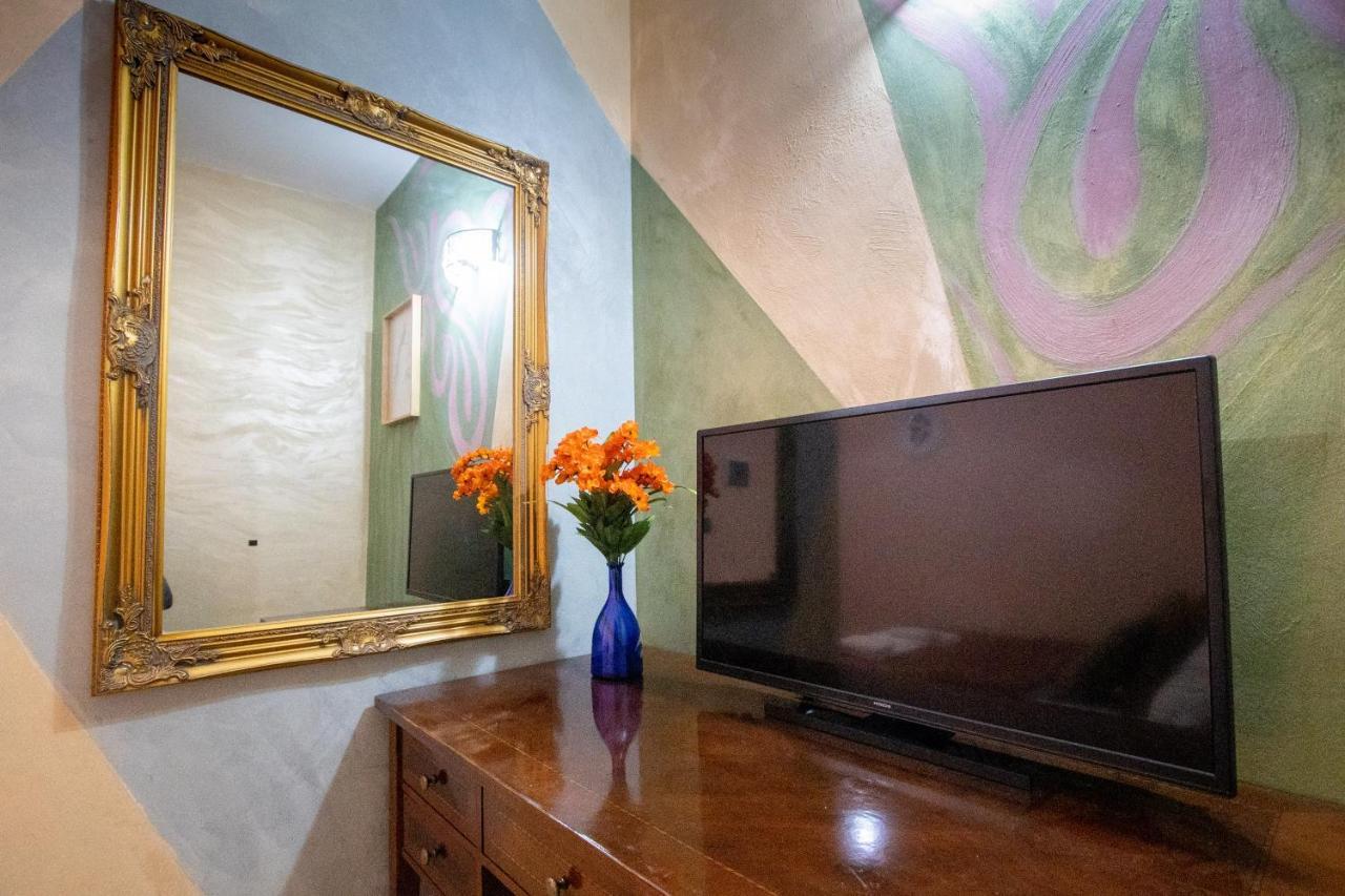 B&B Colorful Suite Yard ローマ エクステリア 写真