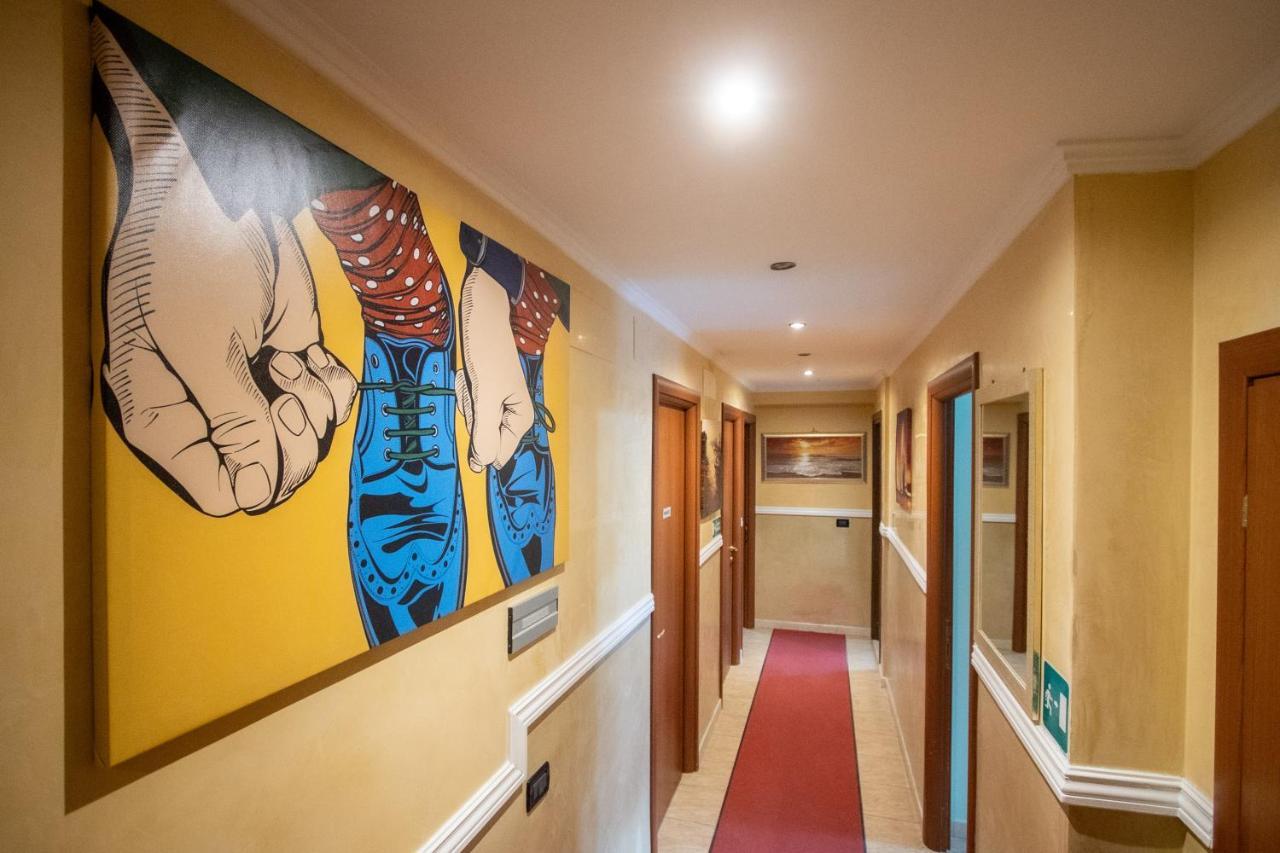 B&B Colorful Suite Yard ローマ エクステリア 写真